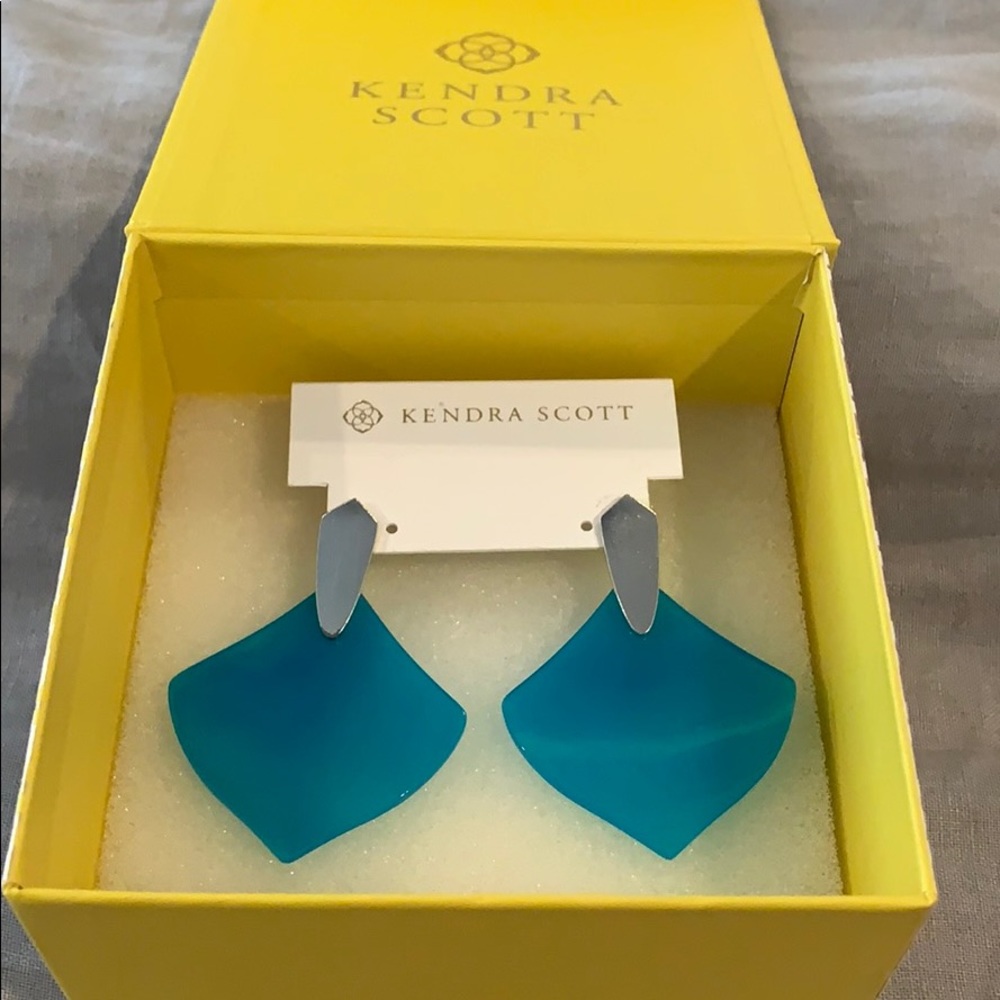 Kendra Scott glass drop earrings